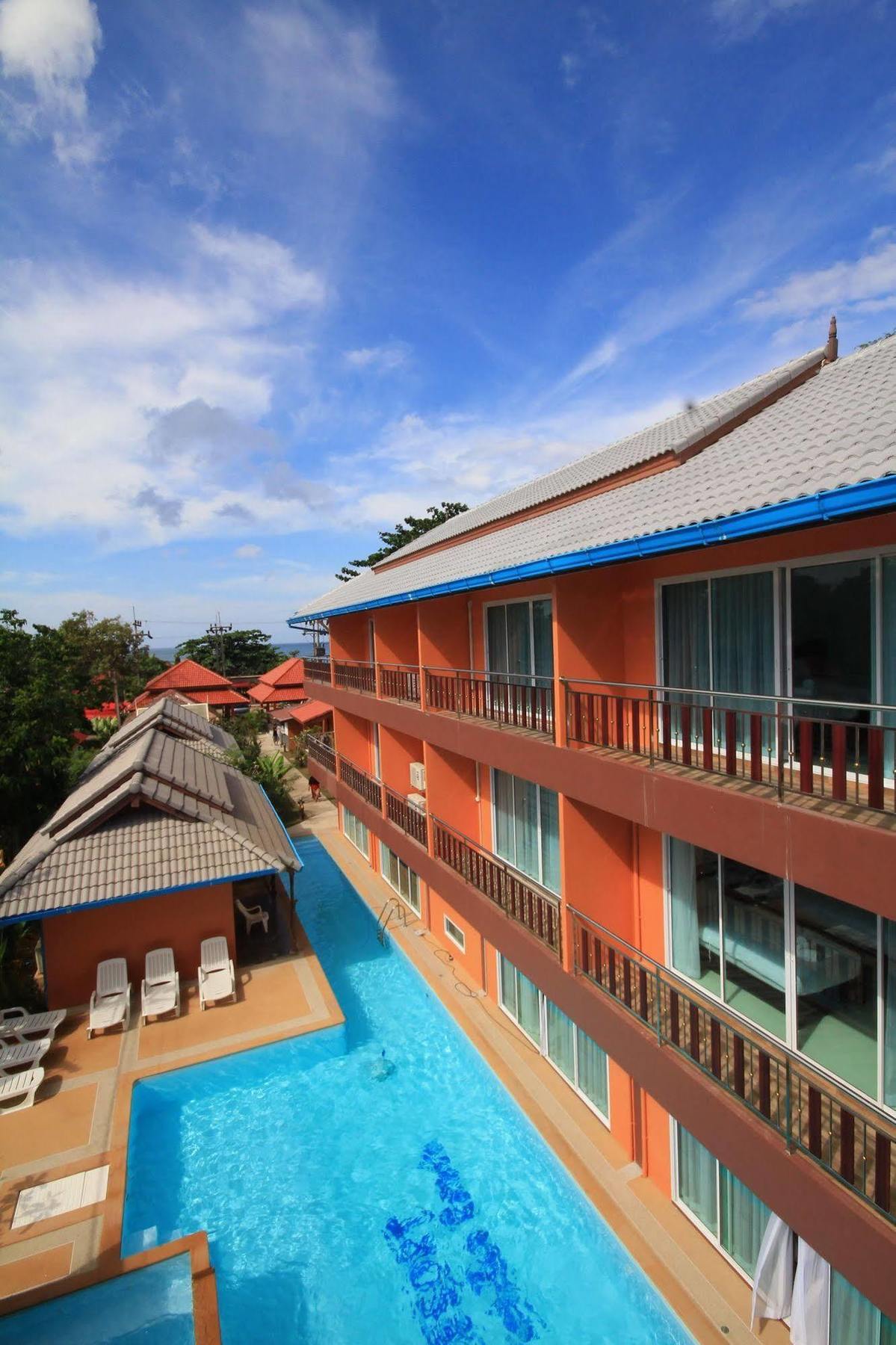 Lanta Fevrier Ko Lanta